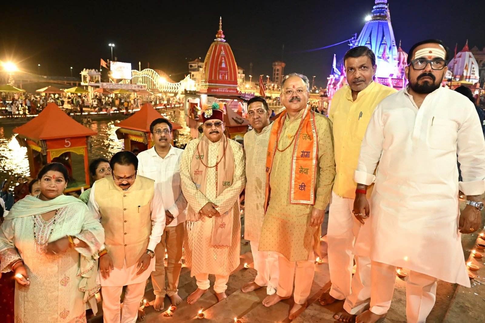 1789694250 688 तीर्थ नगरी हरिद्वार के ब्रह्मकुंड हर की पौड़ी में मा