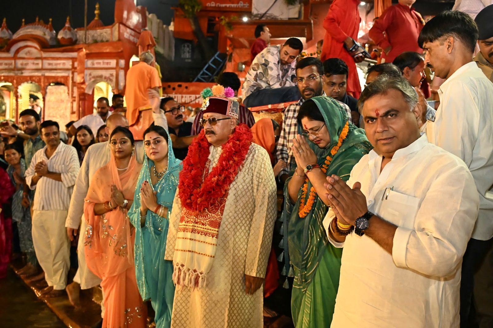 तीर्थ नगरी हरिद्वार के ब्रह्मकुंड हर की पौड़ी में मा गंगा की पूजा अर्चना कर आशीर्वाद का दिया एवं सेवा संकल्प अभियान का प्रभारी मंत्री सतपाल महाराज ने किया शुभारंभ 11 1789694250 893 तीर्थ नगरी हरिद्वार के ब्रह्मकुंड हर की पौड़ी में मा