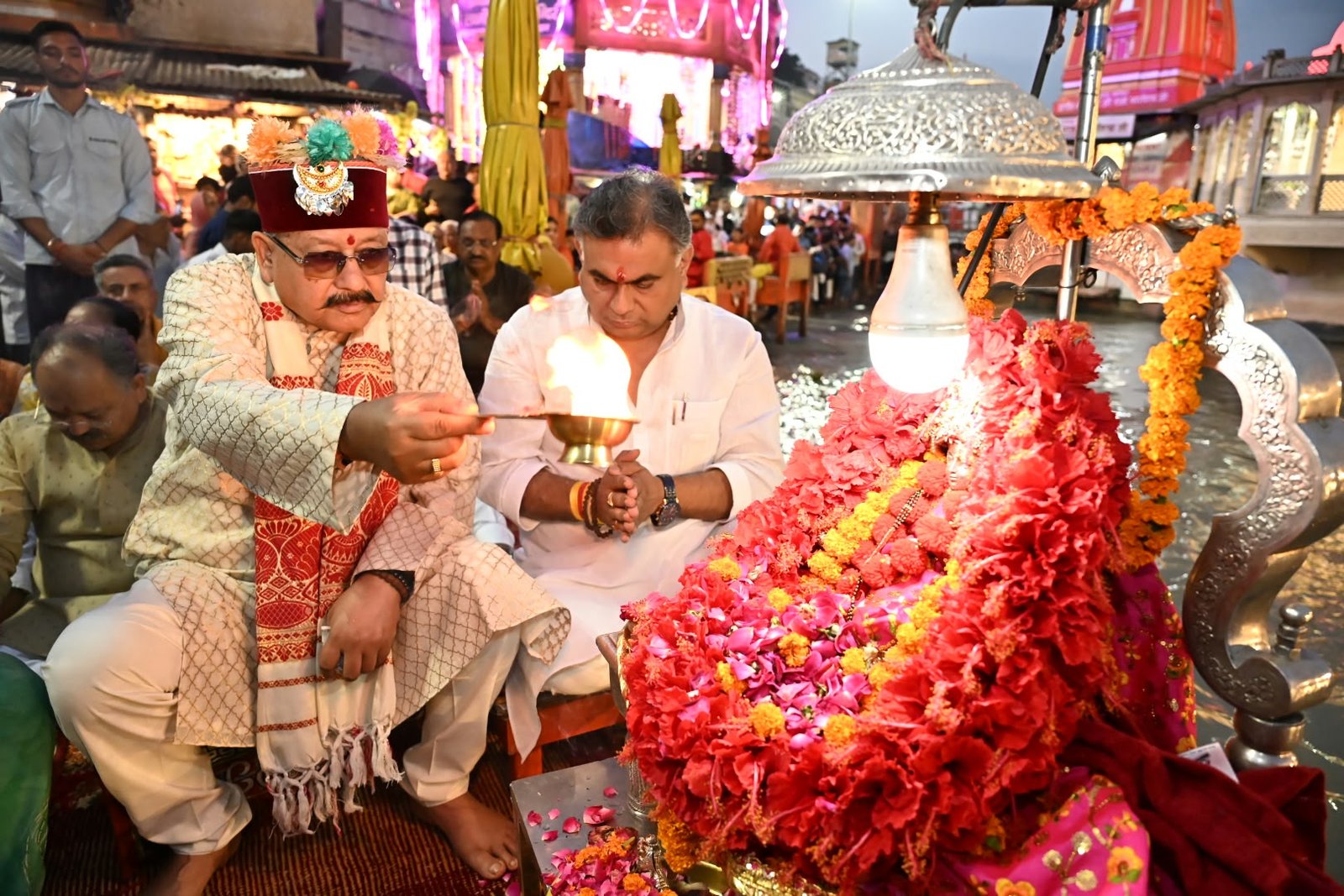 1789694251 271 तीर्थ नगरी हरिद्वार के ब्रह्मकुंड हर की पौड़ी में मा