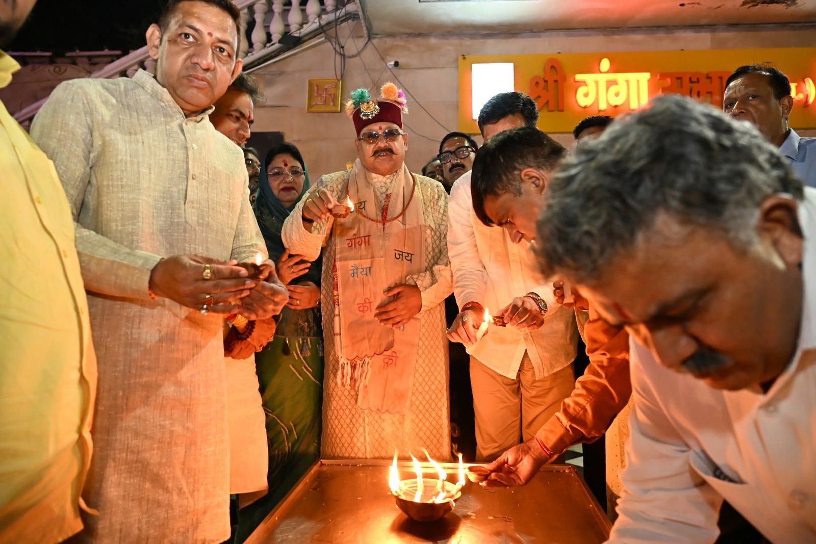 1789694251 274 तीर्थ नगरी हरिद्वार के ब्रह्मकुंड हर की पौड़ी में मा
