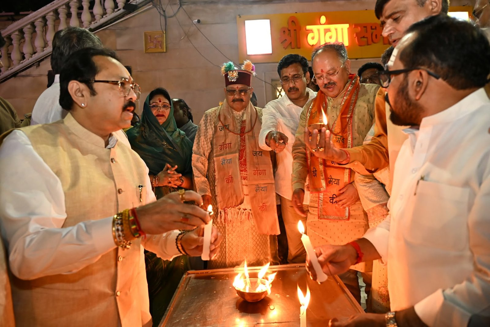 1789694251 288 तीर्थ नगरी हरिद्वार के ब्रह्मकुंड हर की पौड़ी में मा