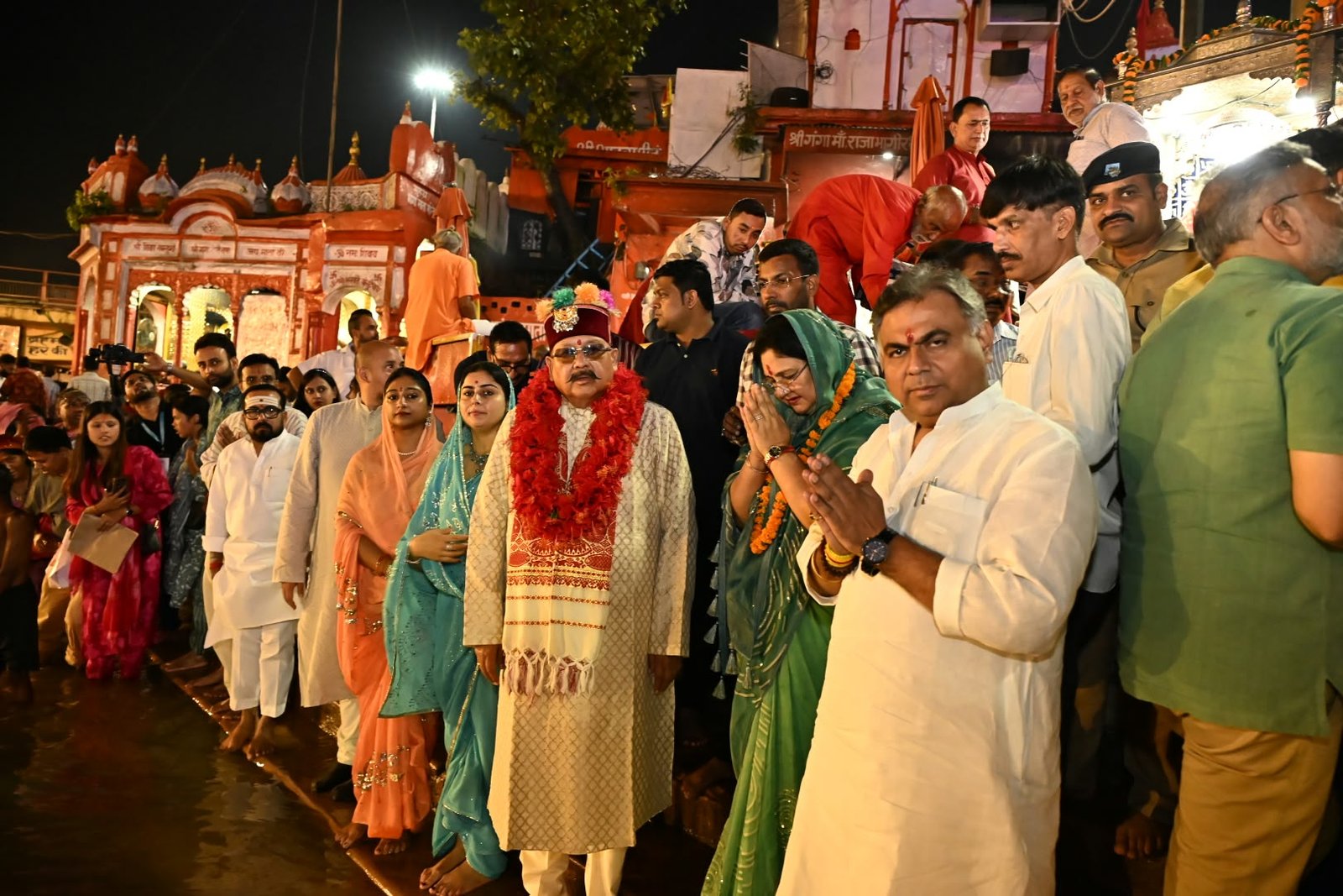 1789694251 292 तीर्थ नगरी हरिद्वार के ब्रह्मकुंड हर की पौड़ी में मा