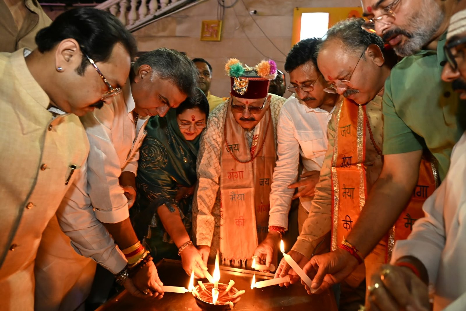1789694251 472 तीर्थ नगरी हरिद्वार के ब्रह्मकुंड हर की पौड़ी में मा