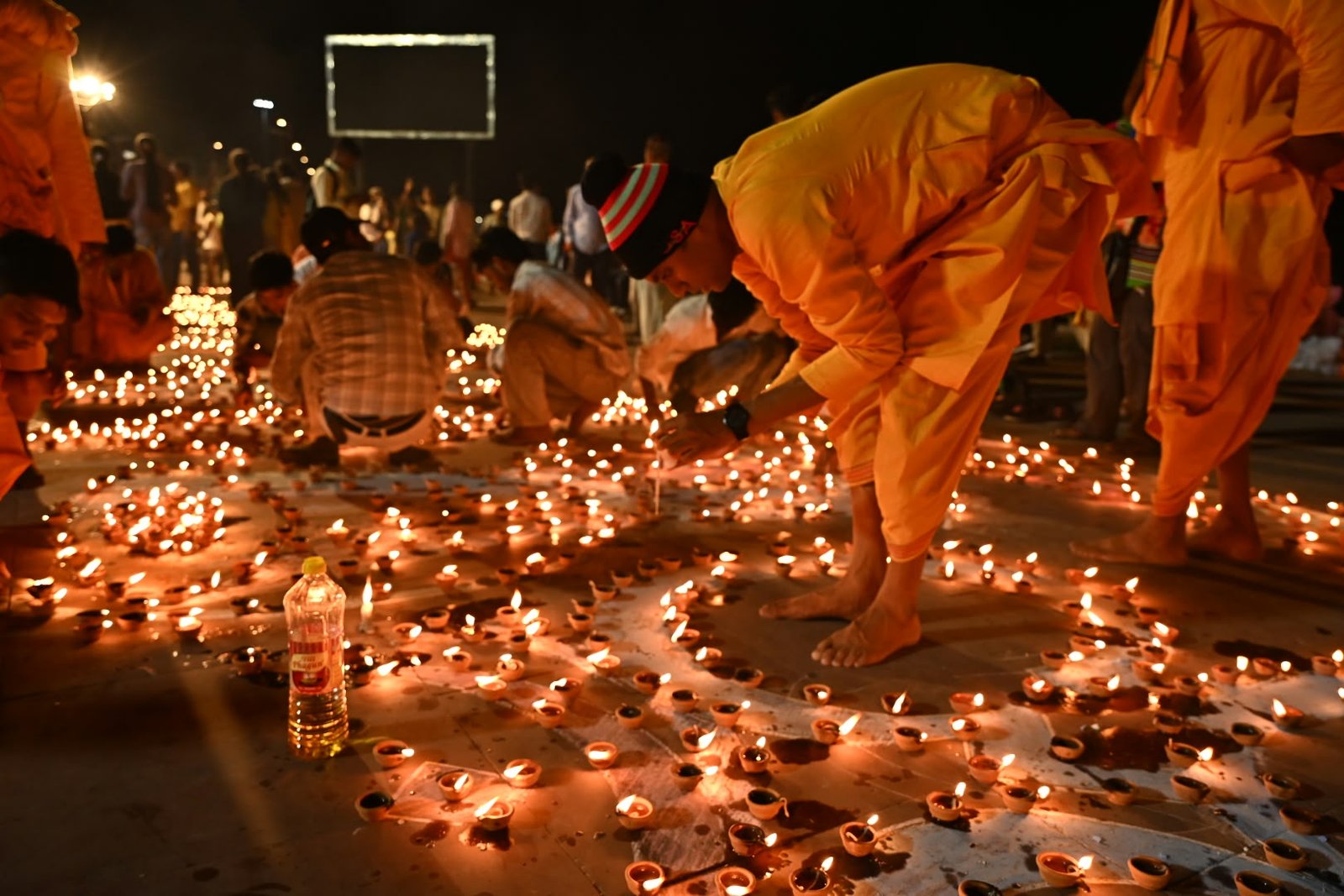 1789694251 707 तीर्थ नगरी हरिद्वार के ब्रह्मकुंड हर की पौड़ी में मा