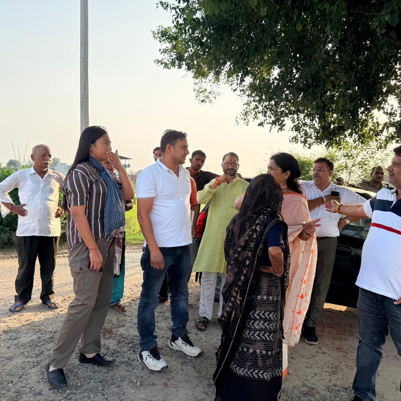 1789740849 263 जिलाधिकारी मयूर दीक्षित के निर्देशन में सुमन नगर बहादराबाद में