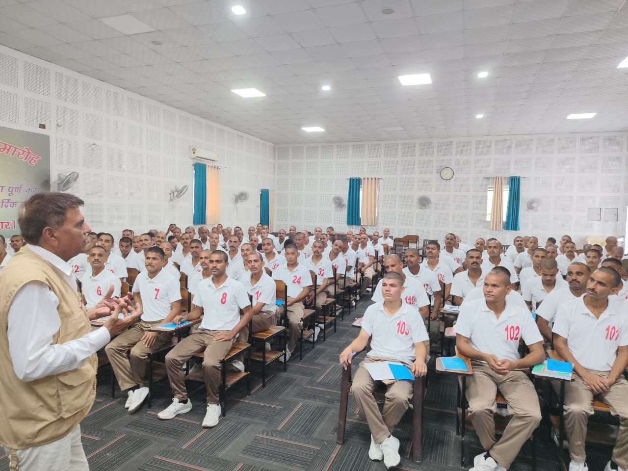 1789911617 586 प्रशिक्षु पुलिस कर्मियों कुंभ मेला 2027 हेतु इंडियन रेडक्रास उत्तराखण्ड