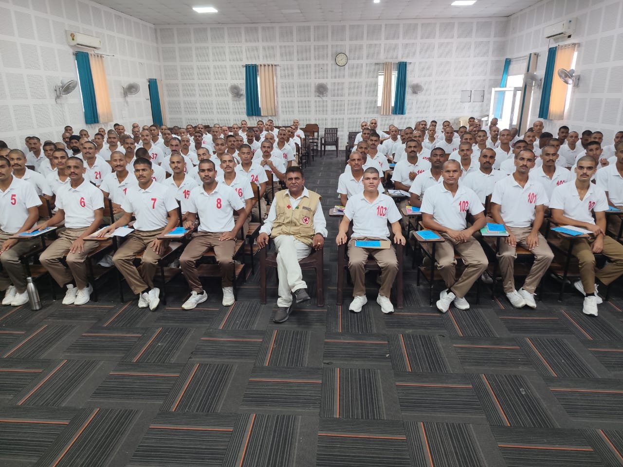1789911617 878 प्रशिक्षु पुलिस कर्मियों कुंभ मेला 2027 हेतु इंडियन रेडक्रास उत्तराखण्ड