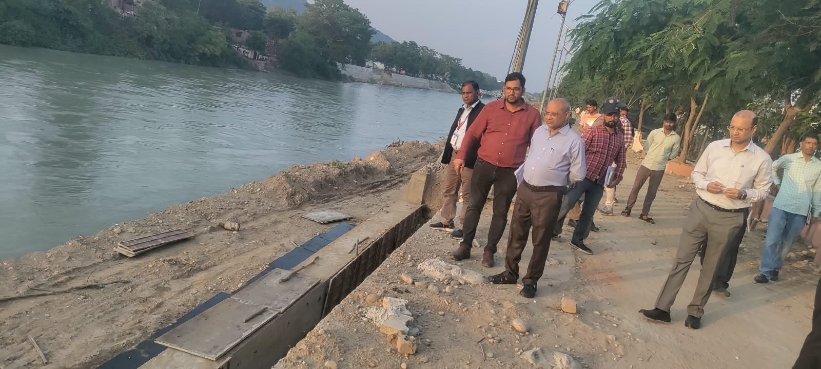 कुंभ से जुड़े निर्माण कार्यों का मंडलायुक्त ने किया स्थलीय निरीक्षण 7 1789973191 119 कुंभ से जुड़े निर्माण कार्यों का मंडलायुक्त ने किया स्थलीय