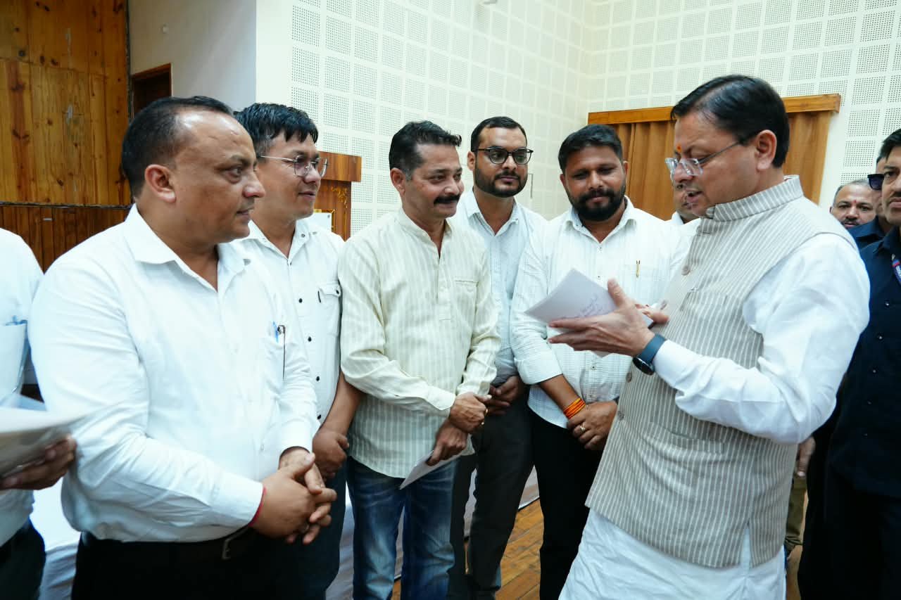 1790010499 489 मुख्यमंत्री ने मुख्य सेवक सदन में प्रदेश के विभिन्न क्षेत्रों
