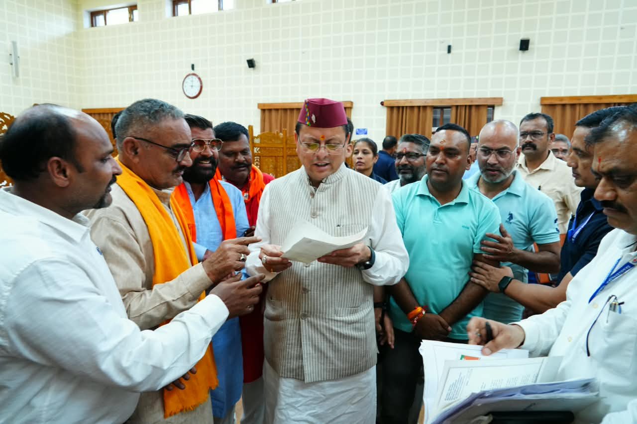 1790010499 501 मुख्यमंत्री ने मुख्य सेवक सदन में प्रदेश के विभिन्न क्षेत्रों