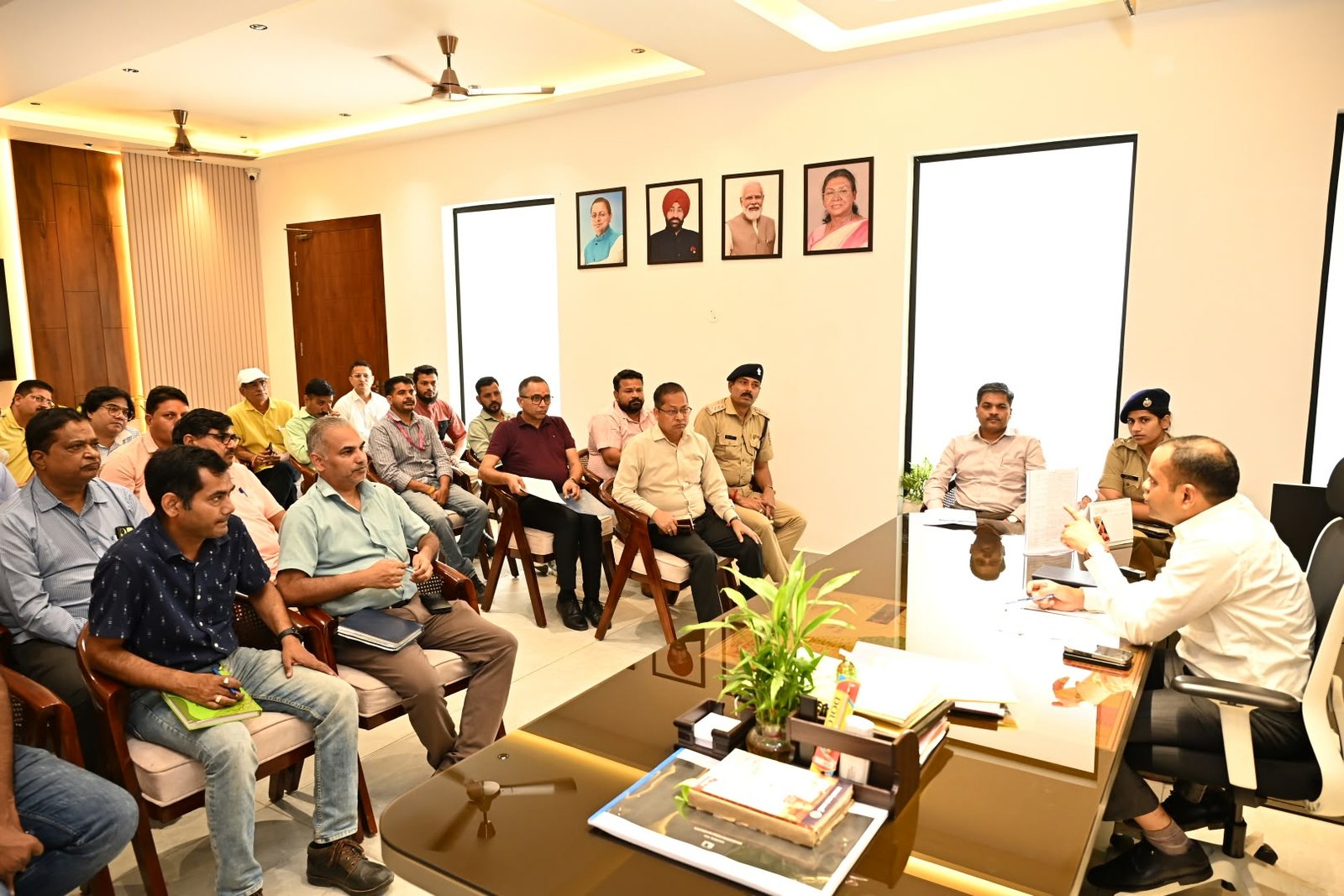 कुंभ से पहले हरिद्वार में तारों का जंजाल होगा खत्म 3 1790074718 205 कुंभ से पहले हरिद्वार में तारों का जंजाल होगा खत्म