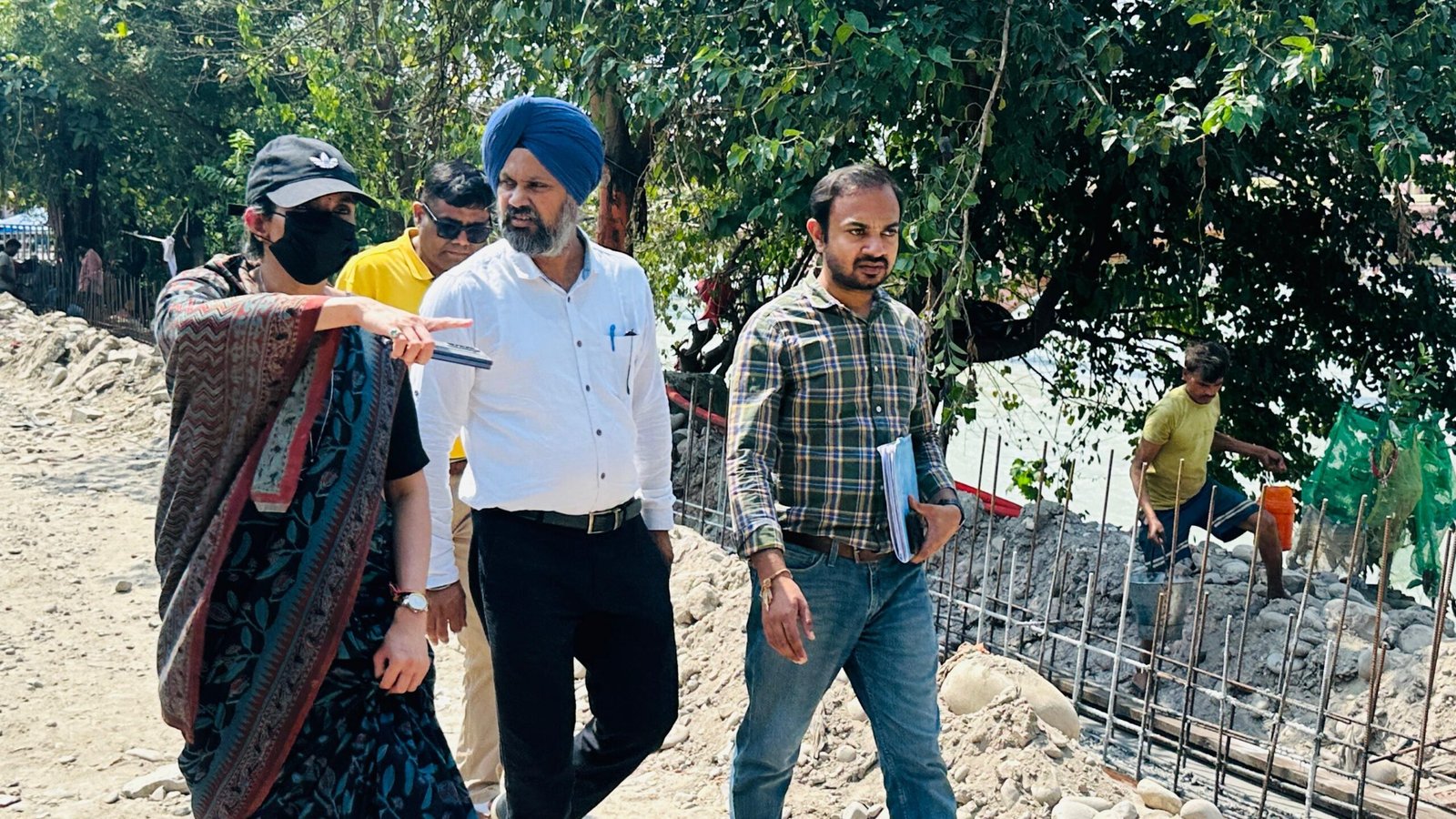 मेलाधिकारी ने रोड़ी-बेलवाला व शोल क्षेत्र में कुंभ तैयारियों का लिया जायजा 4 1790160222 690 मेलाधिकारी ने रोड़ी बेलवाला व शोल क्षेत्र में कुंभ तैयारियों का