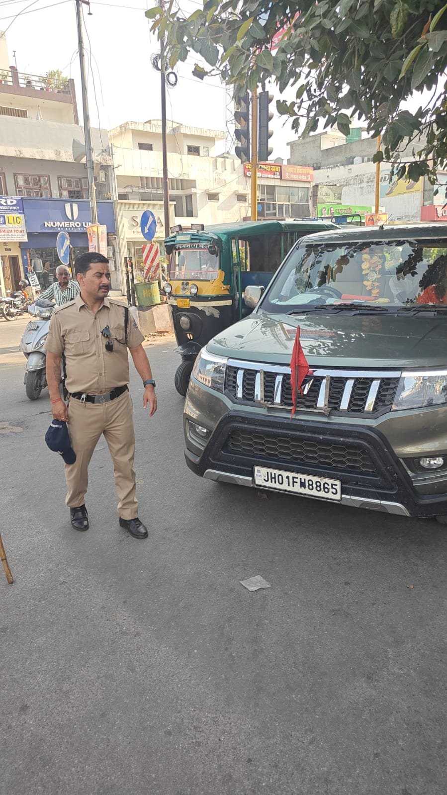 1790176005 278 वाहनों पर लगी नाम पट्टिकाओं के विरुद्ध ज्वालापुर पुलिस की