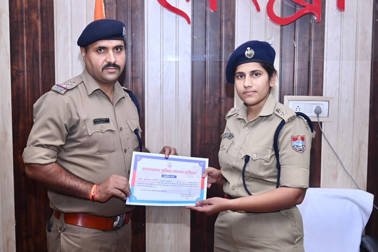 1790266038 670 एसएसपी नवनीत सिंह की अध्यक्षता में पुलिस कार्यालय में सैनिक