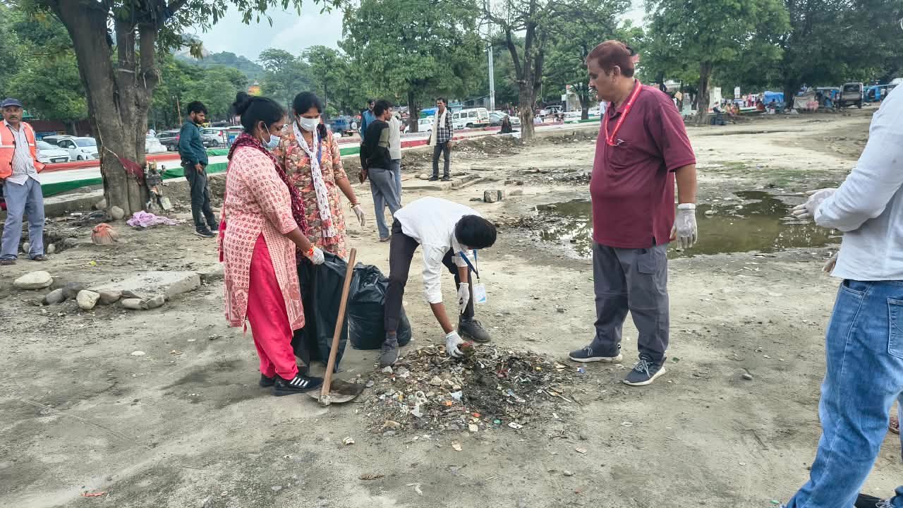 1790332186 123 रोडी बेलवाल के रावण मैदान में चला स्वच्छता अभियान 45