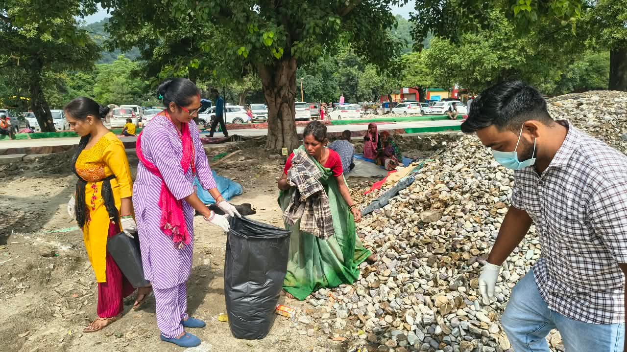 1790332186 728 रोडी बेलवाल के रावण मैदान में चला स्वच्छता अभियान 45