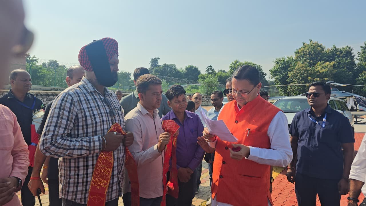 मुख्यमंत्री ने सुनीं जनसमस्याएं, अधिकारियों को दिए त्वरित समाधान के निर्देश 5 1790696222 565 मुख्यमंत्री ने सुनीं जनसमस्याएं अधिकारियों को दिए त्वरित समाधान के