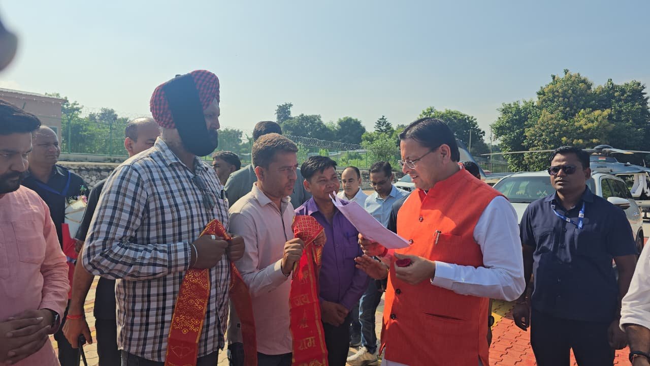 मुख्यमंत्री ने सुनीं जनसमस्याएं, अधिकारियों को दिए त्वरित समाधान के निर्देश 3 1790696222 641 मुख्यमंत्री ने सुनीं जनसमस्याएं अधिकारियों को दिए त्वरित समाधान के