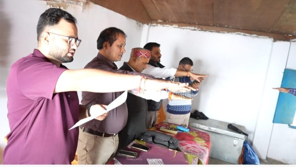 अलर्ट-के-चलते-केदारनाथ-धाम-यात्रा-दो-दिन-के.jpg