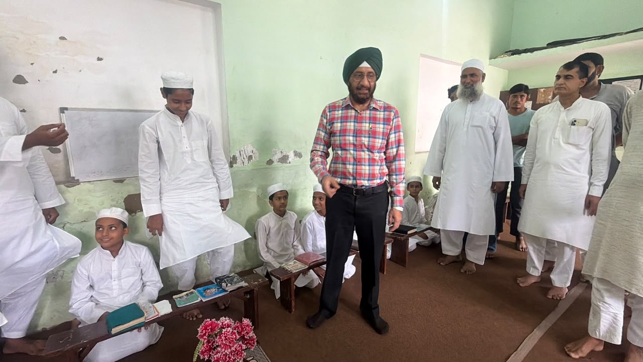 शिक्षा प्राधिकरण के अध्यक्ष डॉ सुरजीत सिंह गांधी ने