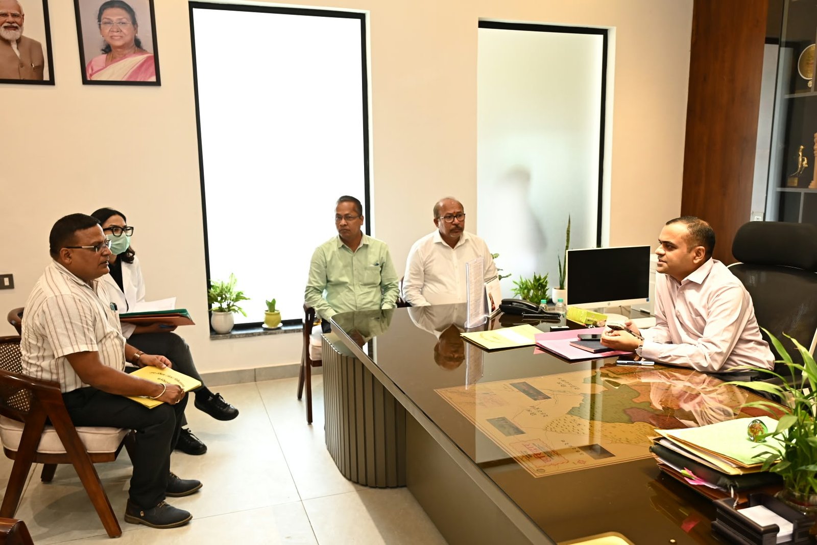 अस्पतालों में मरीजों और तीमारदारों की सुविधाएं बढ़ाने के निर्देश 2 में मरीजों और तीमारदारों की सुविधाएं बढ़ाने के निर्देश