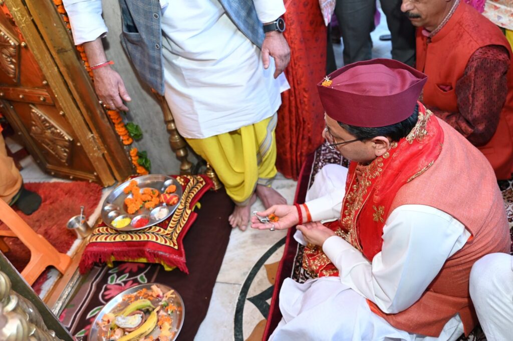 आंदोलनकारियों-के-चिन्हीकरण-समिति-की-बैठक-सौहार्दपूर्ण-माहौल-में.jpg
