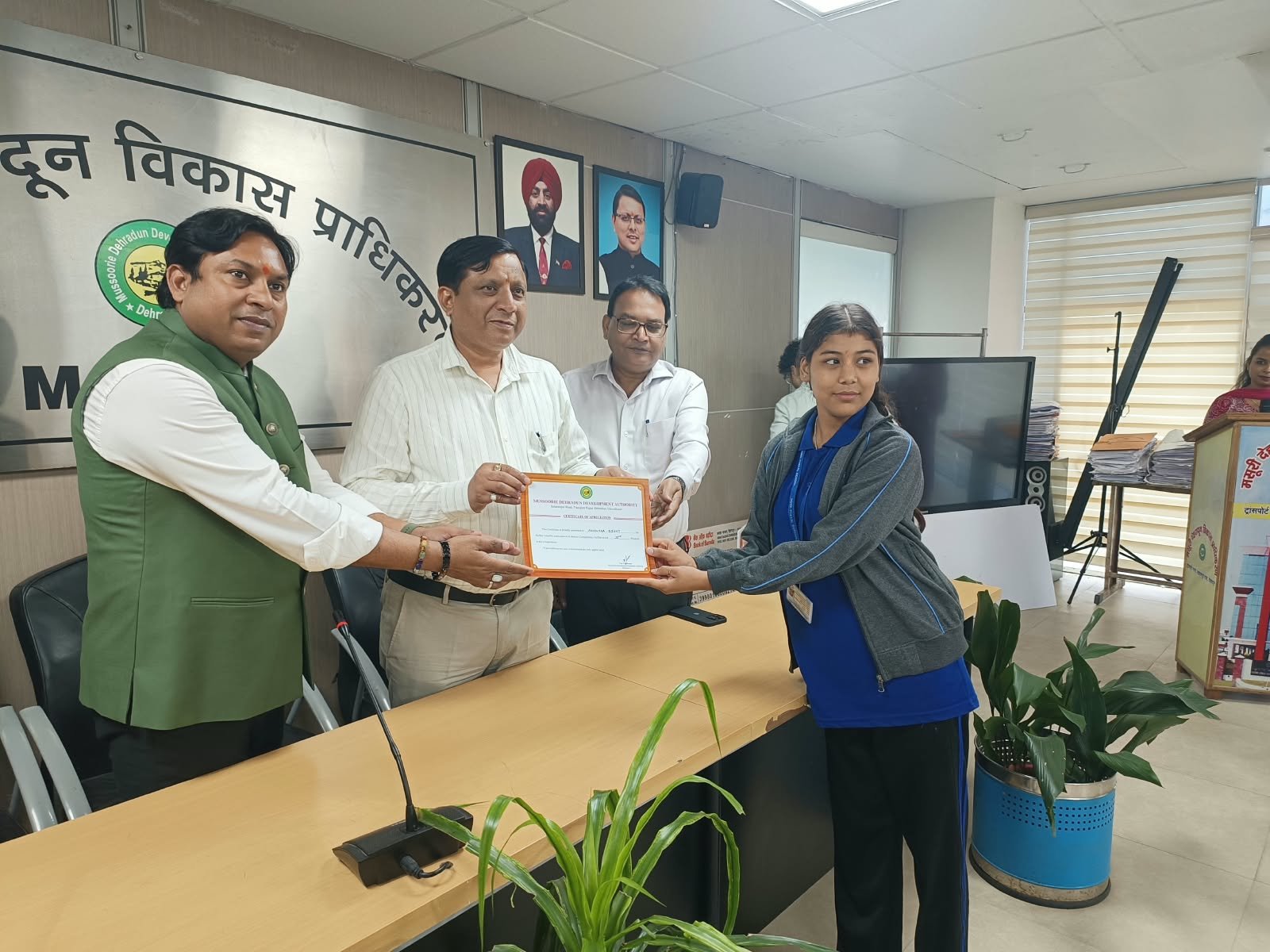 एमडीडीए की नई पहचान को मिली रचनात्मक उड़ान, मैस्कॉट डिज़ाइन एवं स्लोगन प्रतियोगिता- 2026 के विजेताओं को किया गया सम्मानित 2 की नई पहचान को मिली रचनात्मक उड़ान मैस्कॉट डिज़ाइन