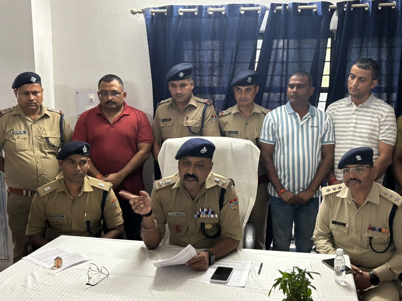 नवनीत सिंह के ठोस नेतृत्व में बदमाशों को मुंहतोड़