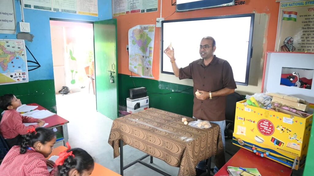 कक्षाओं-से-खेल-मैदान-तक-ढुंगीधार-स्कूल-में-निखर.jpeg