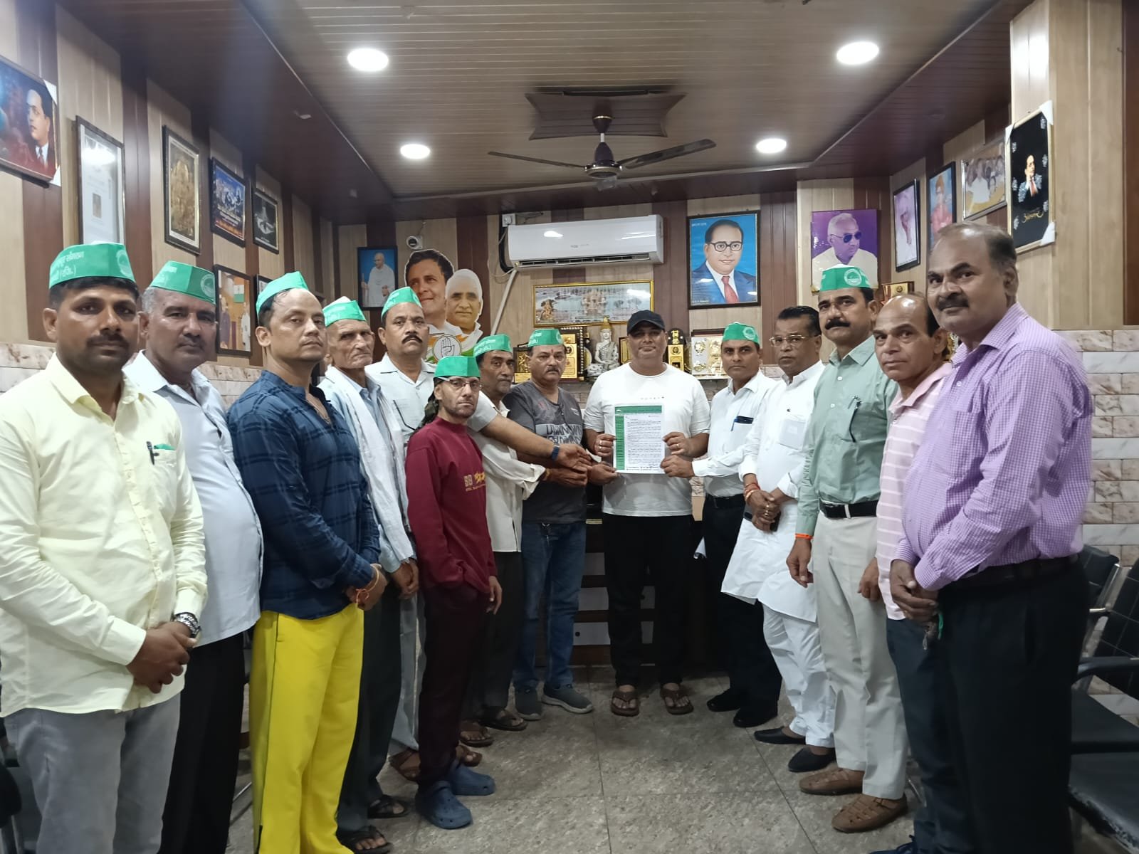 मजदूर संगठन सोसायटी के प्रतिनिधिमंडल ने ज्वालापुर विधायक रवि