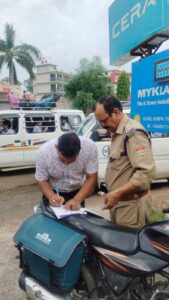 की-छुट्टी-के-समय-हरिद्वार-पुलिस-का-विशेष-चेकिंग.jpeg