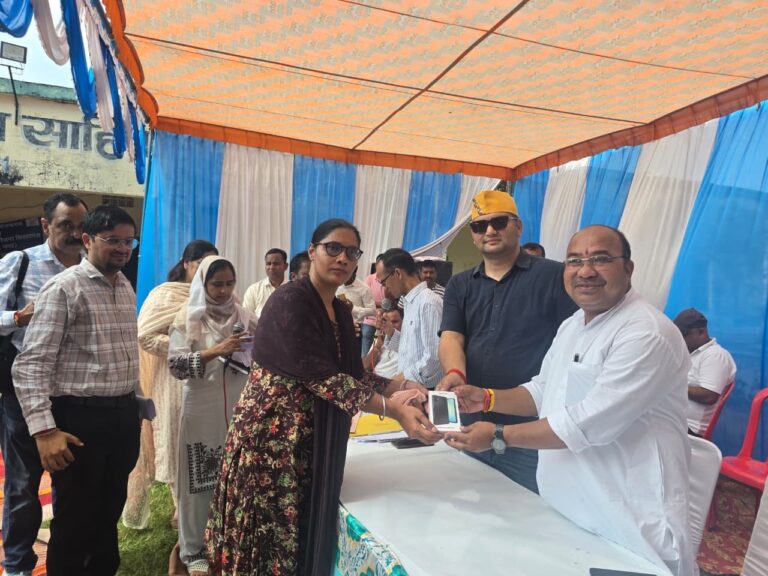 के-गुरुनानक-इंटर-कालेज-नानकमता-में-बहुउद्देशीय-शिविर-आयोजित.jpeg