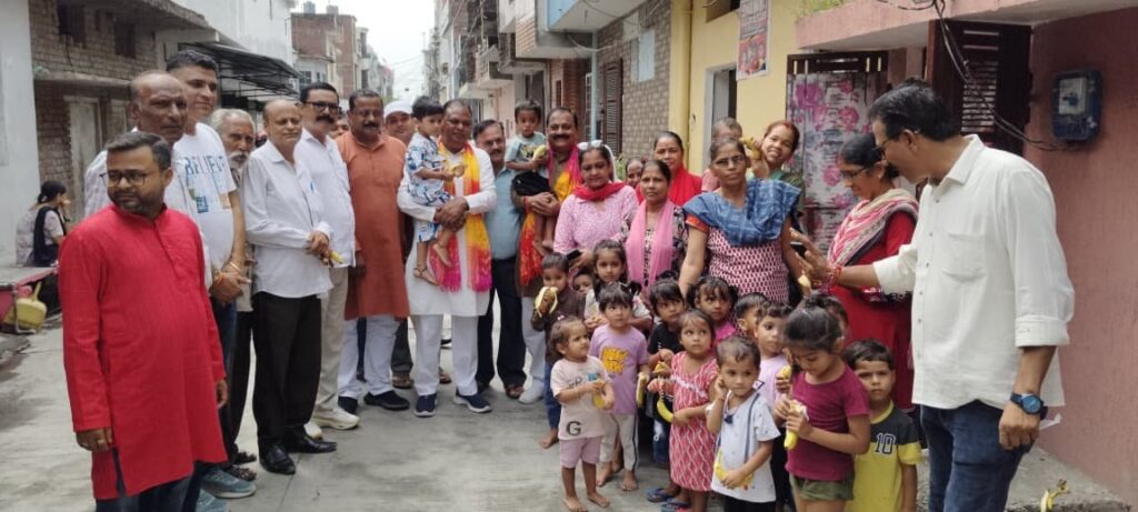 के-जन्मदिन-पर-मंदिर-में-हवन-पूजन-आंगनबाड़ी-केंद्रों-पर.jpeg
