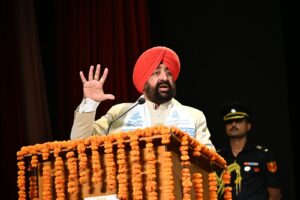 के-दौर-में-डेमोक्रेसी-पर-महामंथनदेसंविवि-में-जुटे-देश-विदेश.jpeg