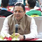 के-प्रश्न-पर-मुख्यमंत्री-ने-कार्यक्रम-के-दौरान-ही.jpg