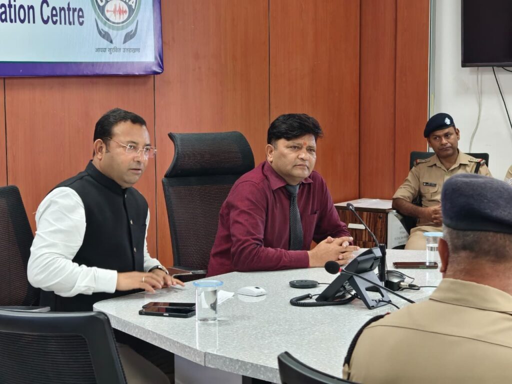 के-समय-अग्निशमन-विभाग-की-भूमिका-अत्यंत-महत्वपूर्ण.jpeg