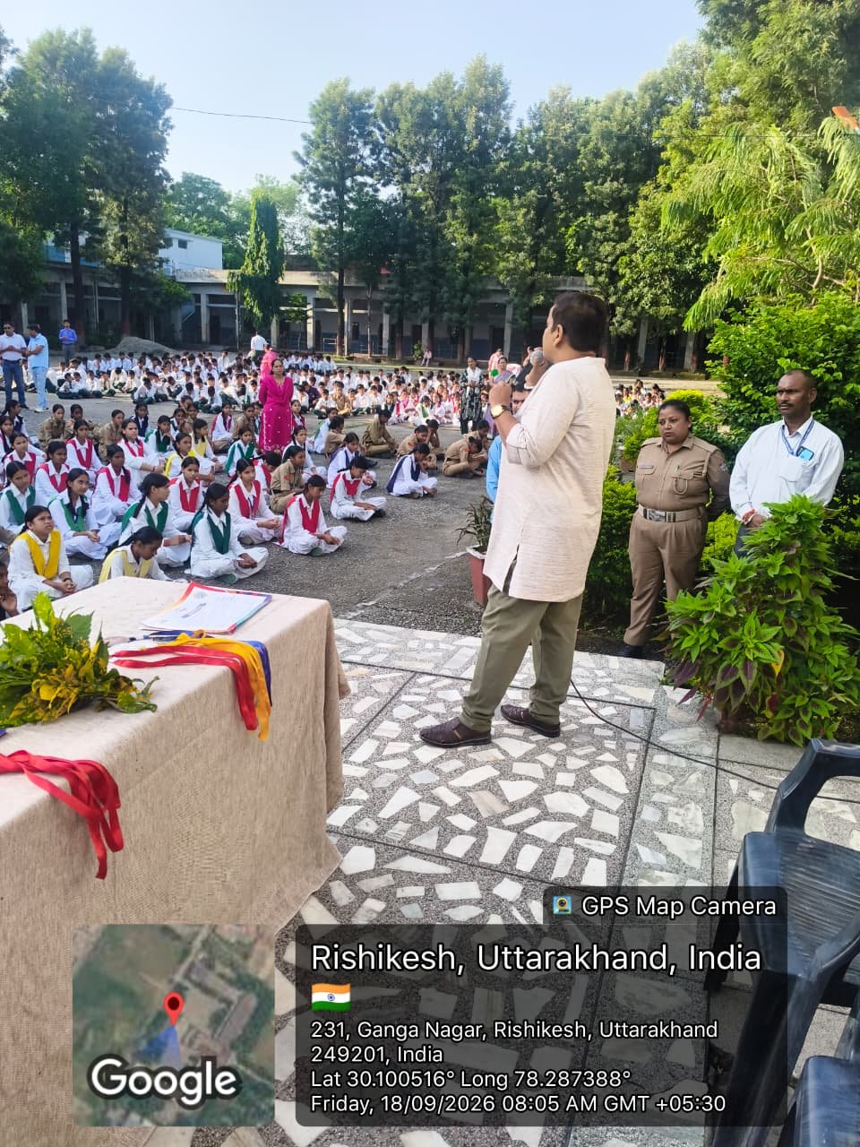का नाम बच्चों की सुरक्षा हेतु चाइल्ड हेल्पलाइन 1098