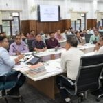 को-गड्ढा-मुक्त-बनाने-के-कार्य-में-लाएं-तेजी.jpeg