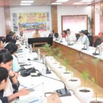 क्षेत्रों-में-कवरेज-के-लिए-पत्रकारों-को-उपलब्ध-कराया.jpg