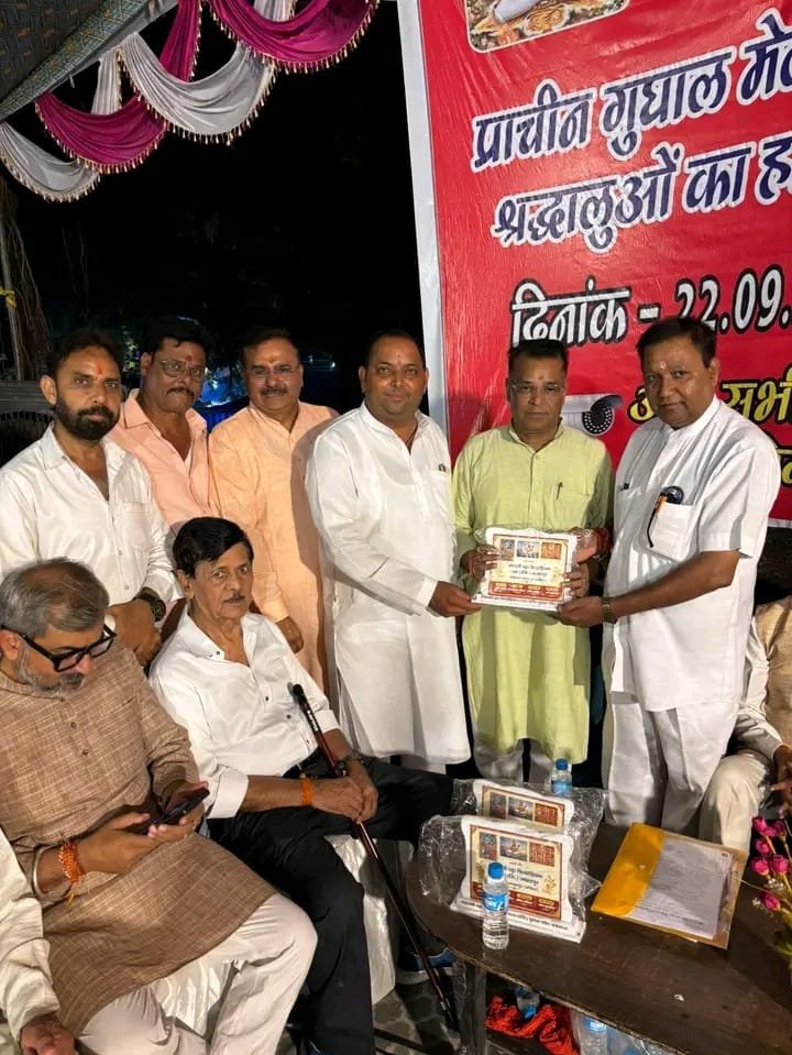 मेले में उमड़ी श्रद्धालुओं की भीड़ राजनीतिक और धार्मिक
