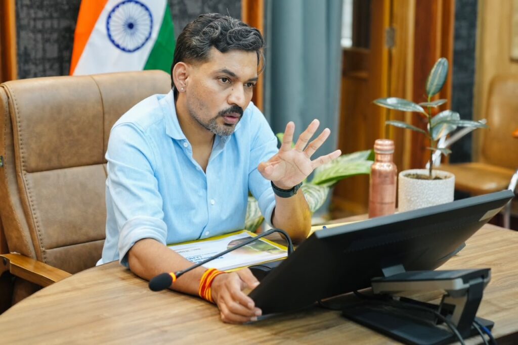 जीवन-मिशन-की-लंबित-योजनाओं-को-सर्वाेच्च-प्राथमिकता-से.jpeg