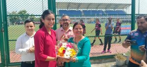 ट्रॉफी-राज्य-स्तरीय-हॉकी-प्रतियोगिता-का-रोशनाबाद-में-शुभारंभ.jpg