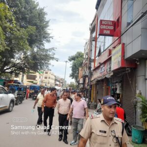 दिन-भी-अवैध-अतिक्रमण-के-खिलाफ-चला-प्रशासन-का.jpeg