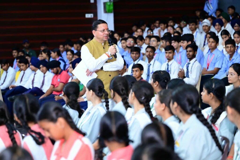 धामी-का-एक-और-व्यापक-युवा-संवाद-कार्यक्रम-—18.jpg