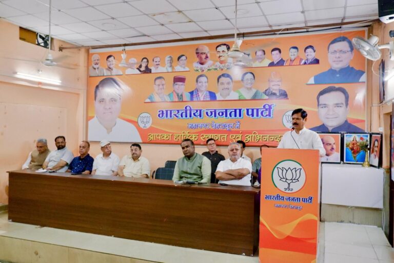धामी-जी-के-जन्मदिवस-को-भव्य-एवं-जनसेवा-के.jpeg