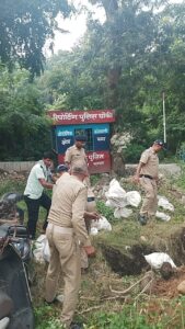 नगर-पुलिस-ने-आबकारी-अधिनियम-से-संबंधित-लंबित-माल.jpg
