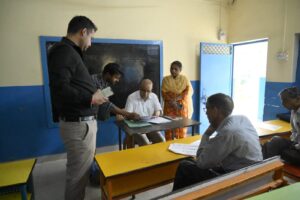 नामावली-के-सुपर-चेकिंग-का-कार्य-मतदाताओं-के-घर.jpg