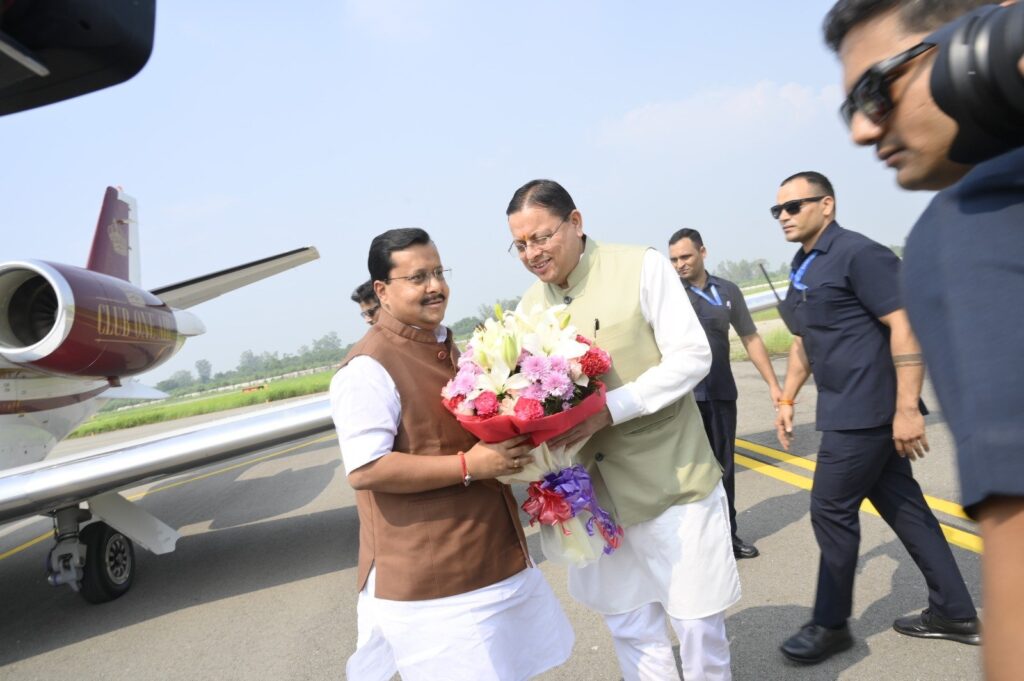 ने-राष्ट्रीय-अध्यक्ष-भाजपा-नितिन-नवीन-के-पंतनगर-एयरपोर्ट.jpeg