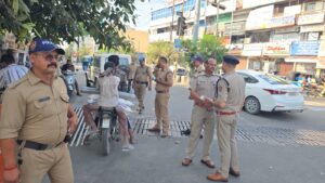 पर-लगी-नाम-पट्टिकाओं-के-विरुद्ध-ज्वालापुर-पुलिस-की.jpg