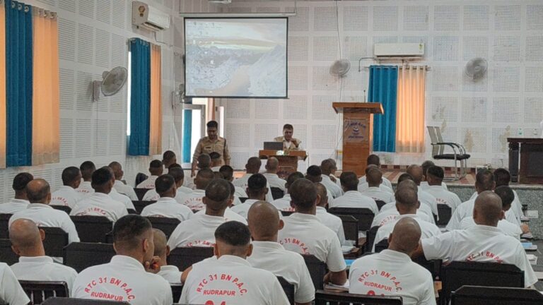 पुलिस-कर्मियों-कुंभ-मेला-2027-हेतु-इंडियन-रेडक्रास-उत्तराखण्ड.jpeg